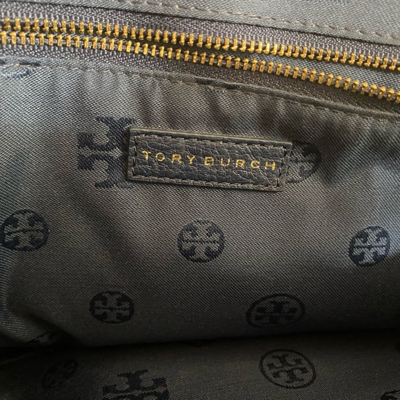 SOLD Tory Burch NWOT navy blue pebbled leather Marion shoulder bag - Picture 13 of 17